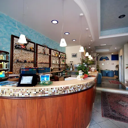 Acrux Hotel