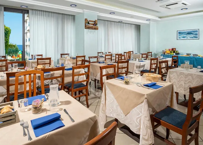 Acrux 3* Gabicce Mare